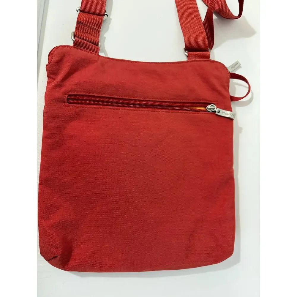 Baggallini Orange Nylon Crossbody Bag Purse Travel Luggage New 11x10" - Picture 4 of 5